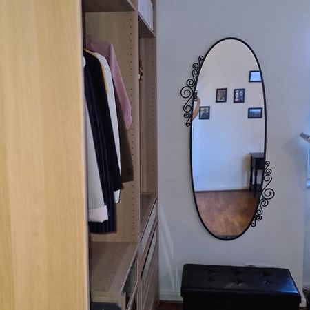 Gemuetliches Zimmer In Einer Altbauwohnung In Der Stadt Würzburg Esterno foto